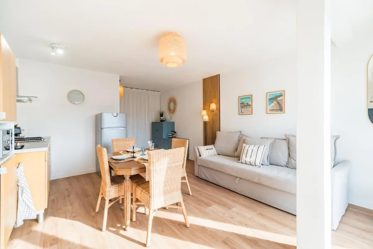 Magnifique Appartement Plage De Trestraou Perros-Guirec 0*,  França